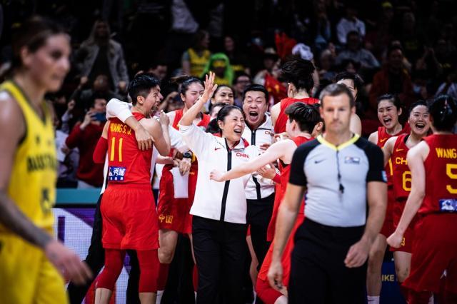 开云体育官网-巅峰舞台再战美国 中国女篮放手一拼不留遗憾!