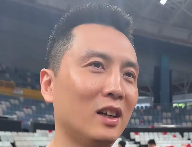 开云体育官网-展望总决赛G4，卢伟自信满满，点名弗格，王博说改变，押宝孙铭徽